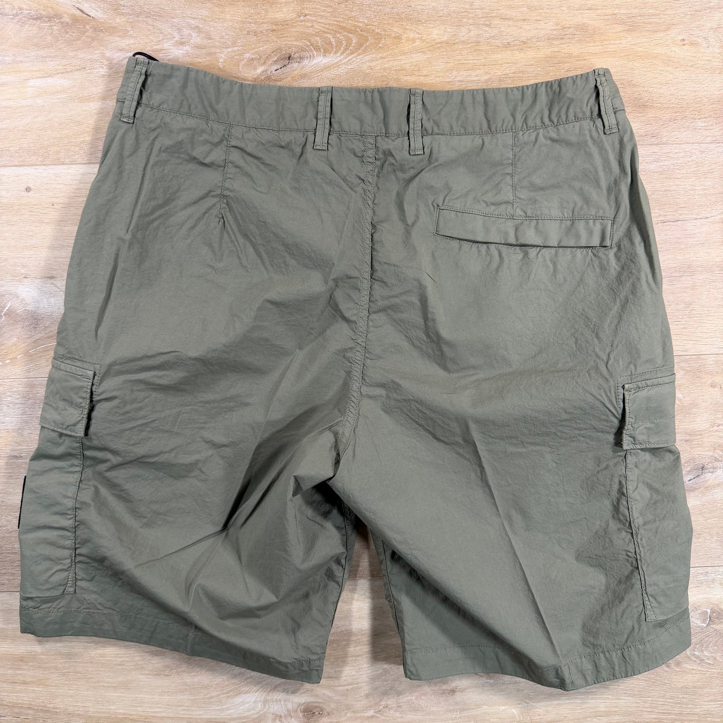Stone Island Stretch Cotton Tela 'Paracadute' Cargo Bermuda Shorts in Military Green
