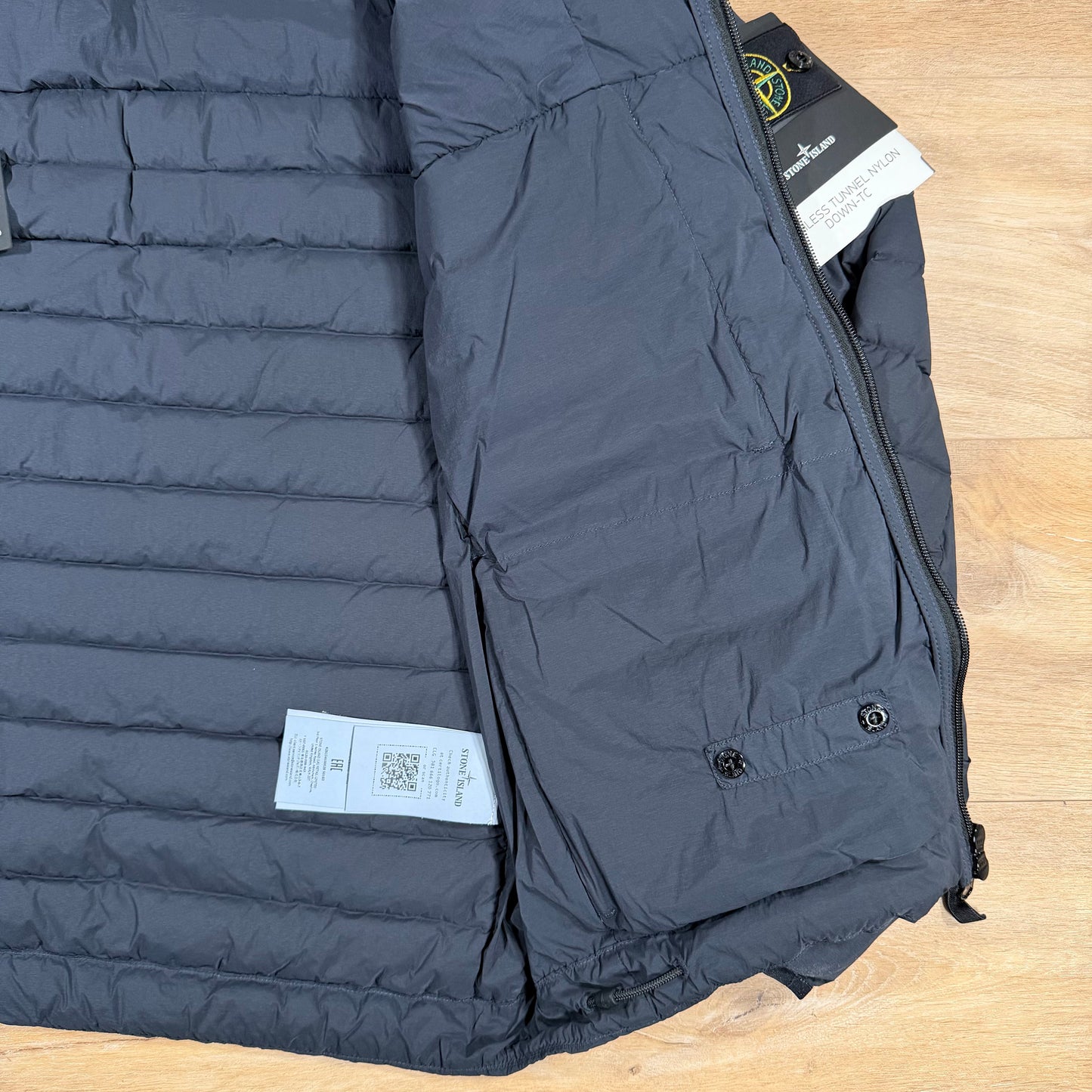 Stone Island Seamless Tunnel Nylon Down-TC Hooded Jacket in Navy