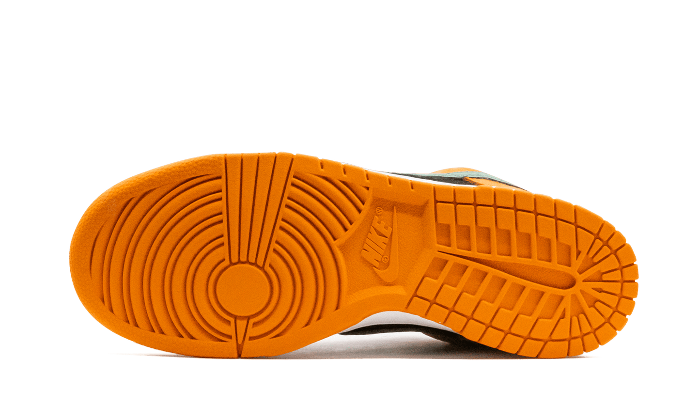 NIKE DUNK LOW SP CERAMIC