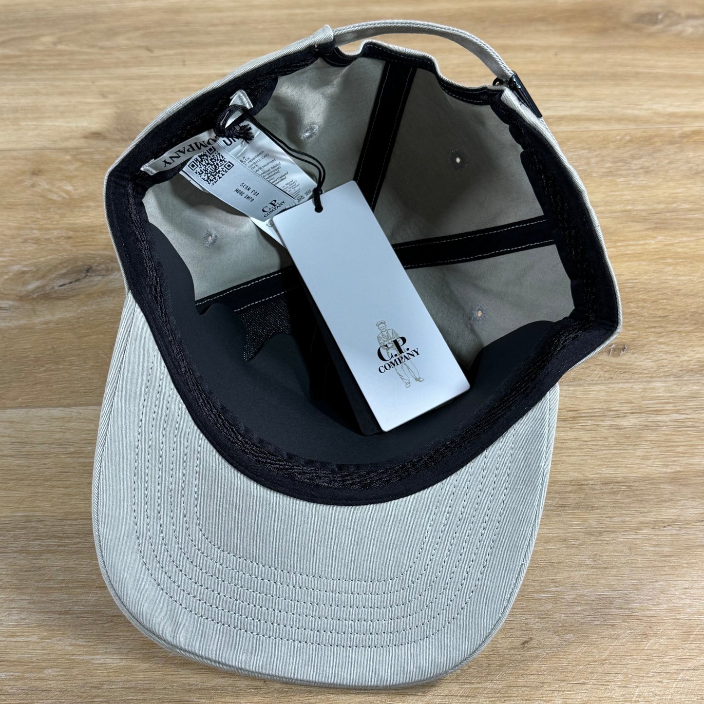 C.P. Company Gabardine Logo Cap in Dove