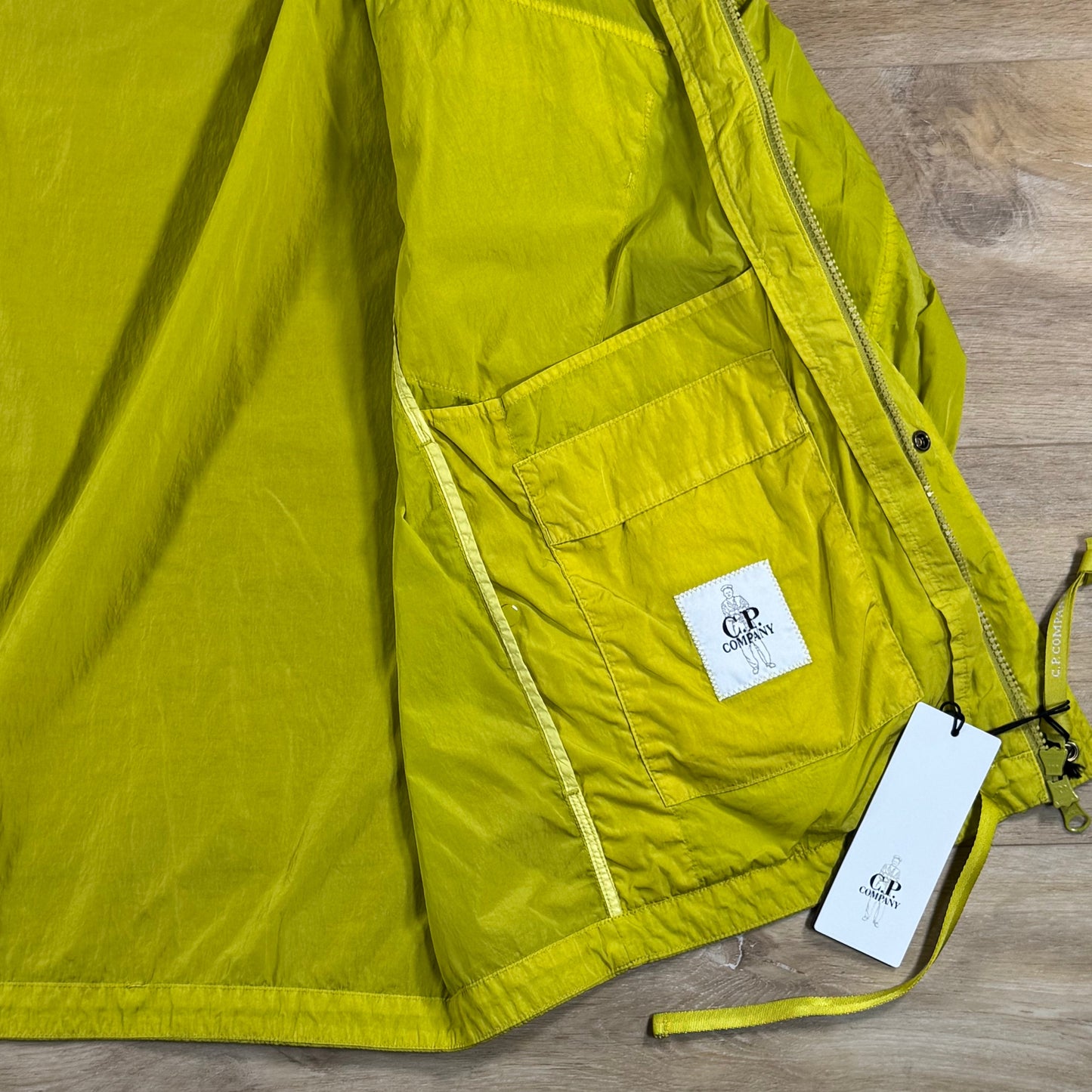 C.P. Company Chrome-R Hooded Lens Overshirt in Antique Moss - Yellow