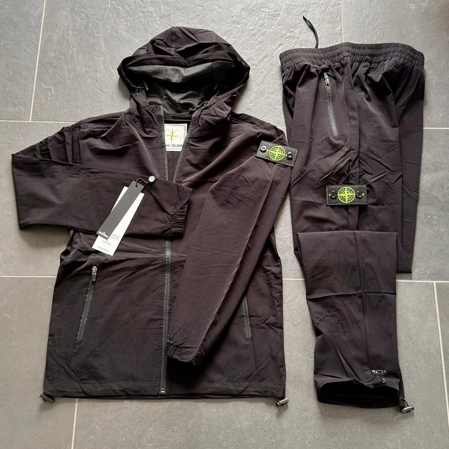 TUTA STONE ISLAND PRIMAVERA ESTATE COLORE NERO