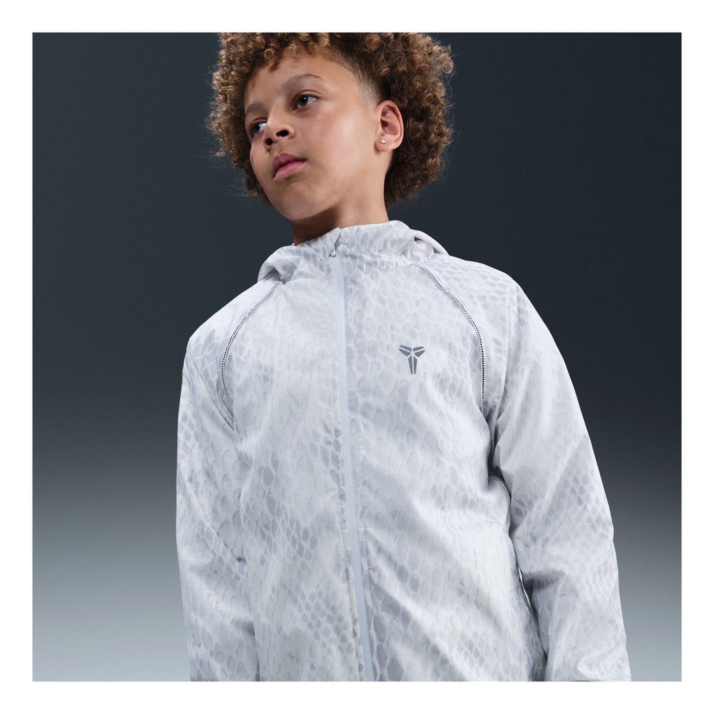 (GS) Nike Kobe Lightweight Woven Basketball Jacket 'White Reflective Silver' IB7083-100
