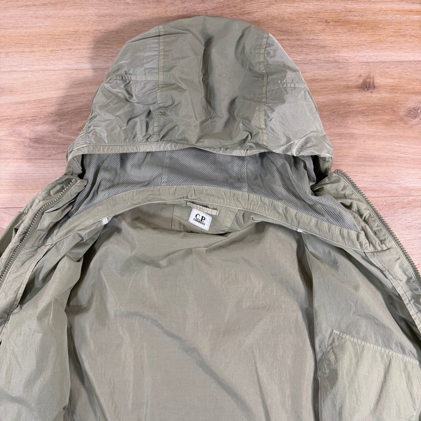 C.P. Company Chrome-R Hooded Lens Overshirt in Moss Gray - Green