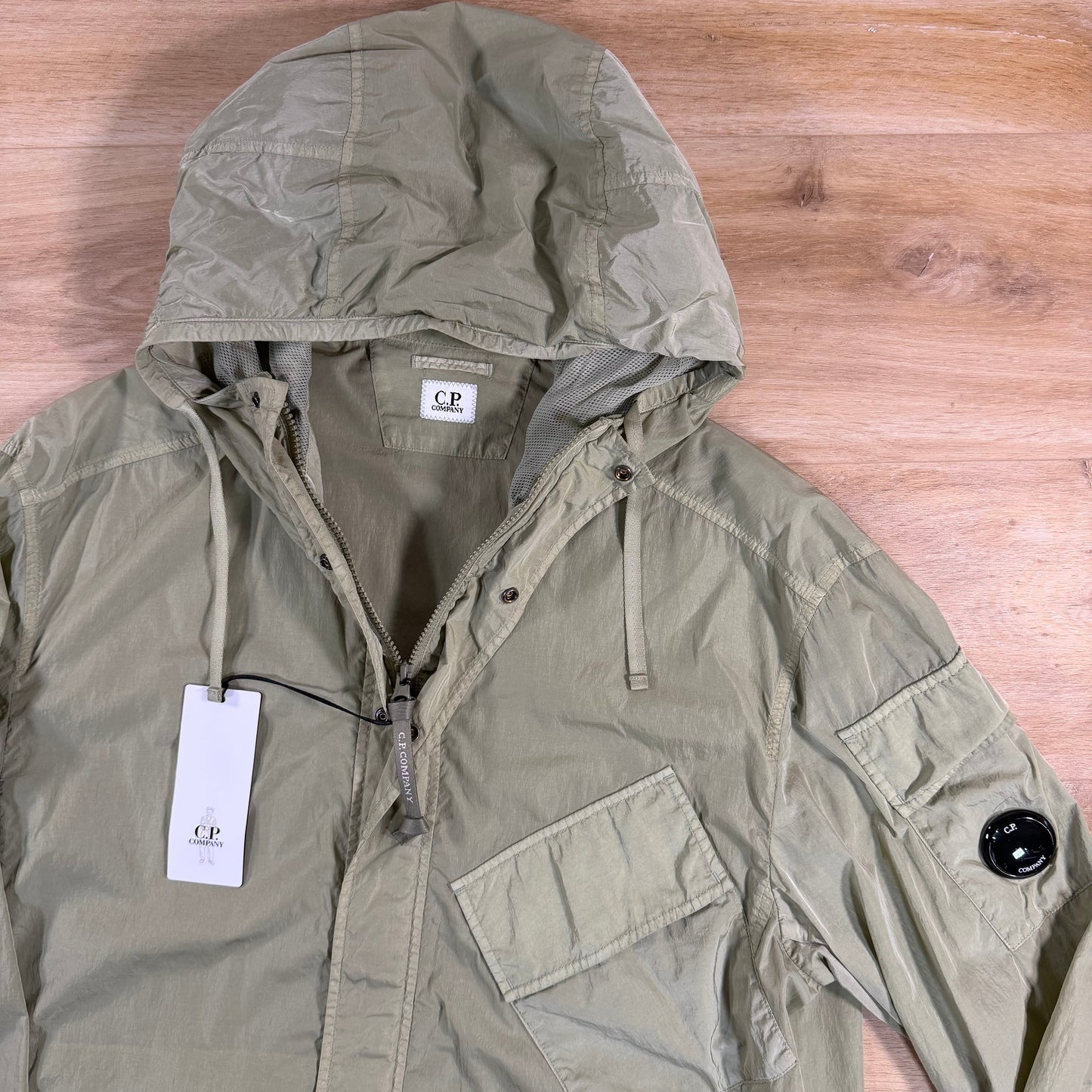 C.P. Company Chrome-R Hooded Lens Overshirt in Moss Gray - Green