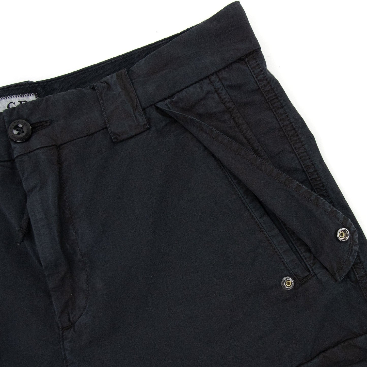 Cp Company Bermuda Cargo Lens Shorts Black 999