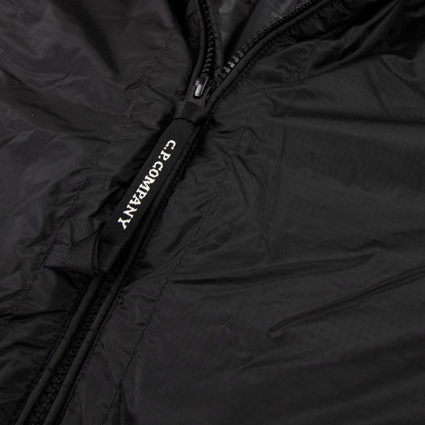 Cp Company Dd Shell Padded Shell Hooded Jacket Black 999