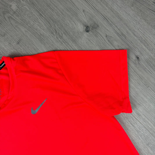 Nike 'Miler' T-Shirt - Crimson