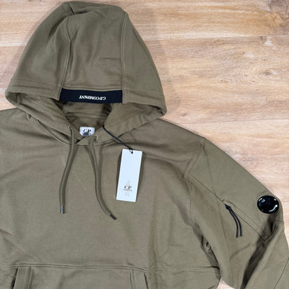 C.P. Company Diagonal Raised Fleece Lens Hoodie in Elmwood Green