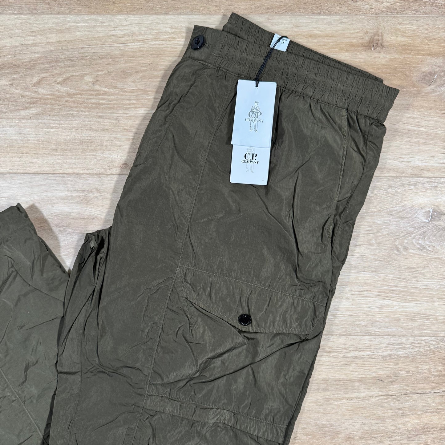 CP Company Chrome-R Cargo Lens Pants in Ivy Green