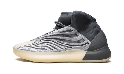 YEEZY QNTM MONO CARBON