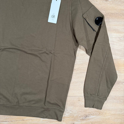 C.P. Company Light Fleece Crewneck Lens Sweatshirt in Ivy Green