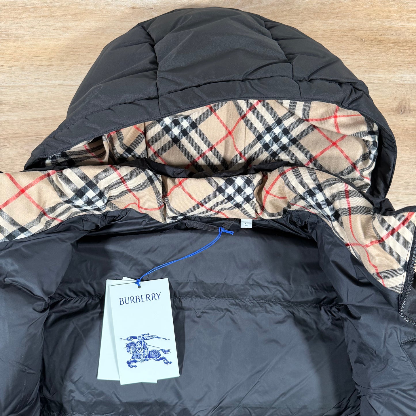Burberry Detachable Sleeve Puffer Jacket in Black