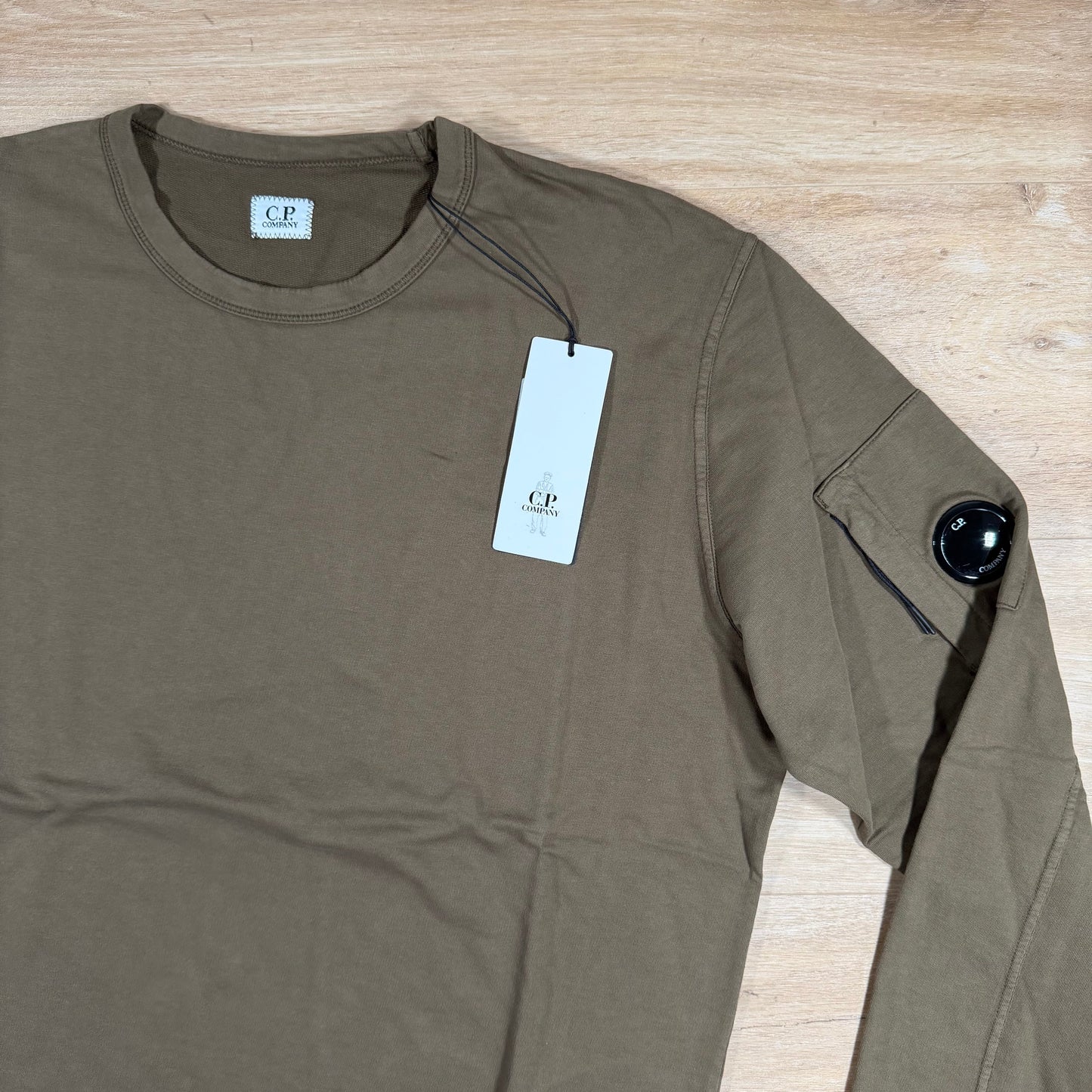 C.P. Company Light Fleece Crewneck Lens Sweatshirt in Ivy Green