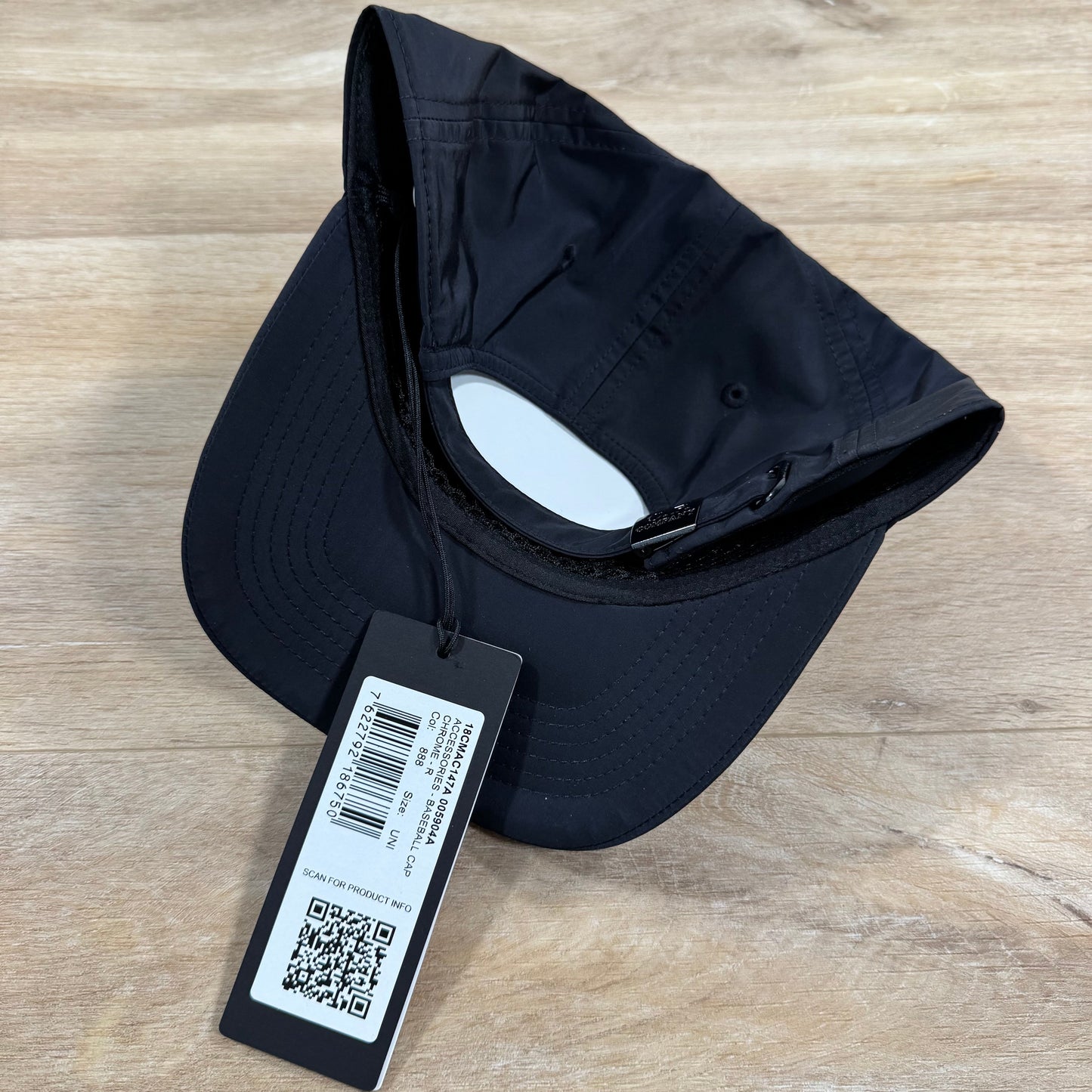 C.P. Company Chrome-R Logo Cap in Navy