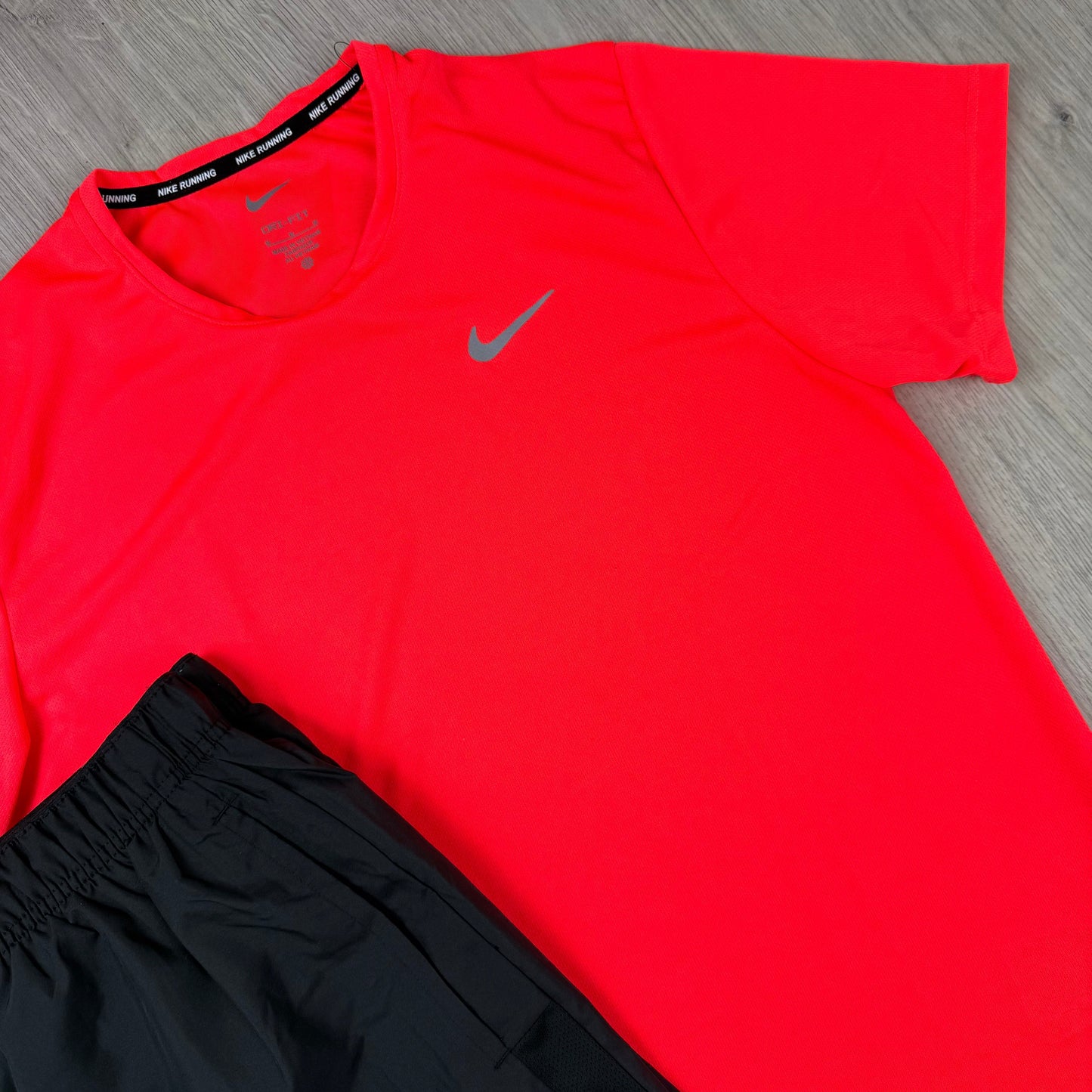 Nike 'Miler' Set - Crimson/Black