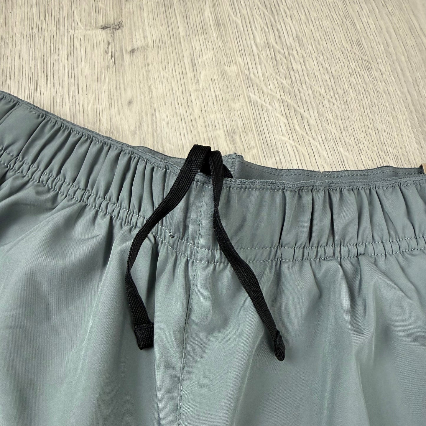 Nike 'Challenger' Pocket Shorts - Smoke Grey
