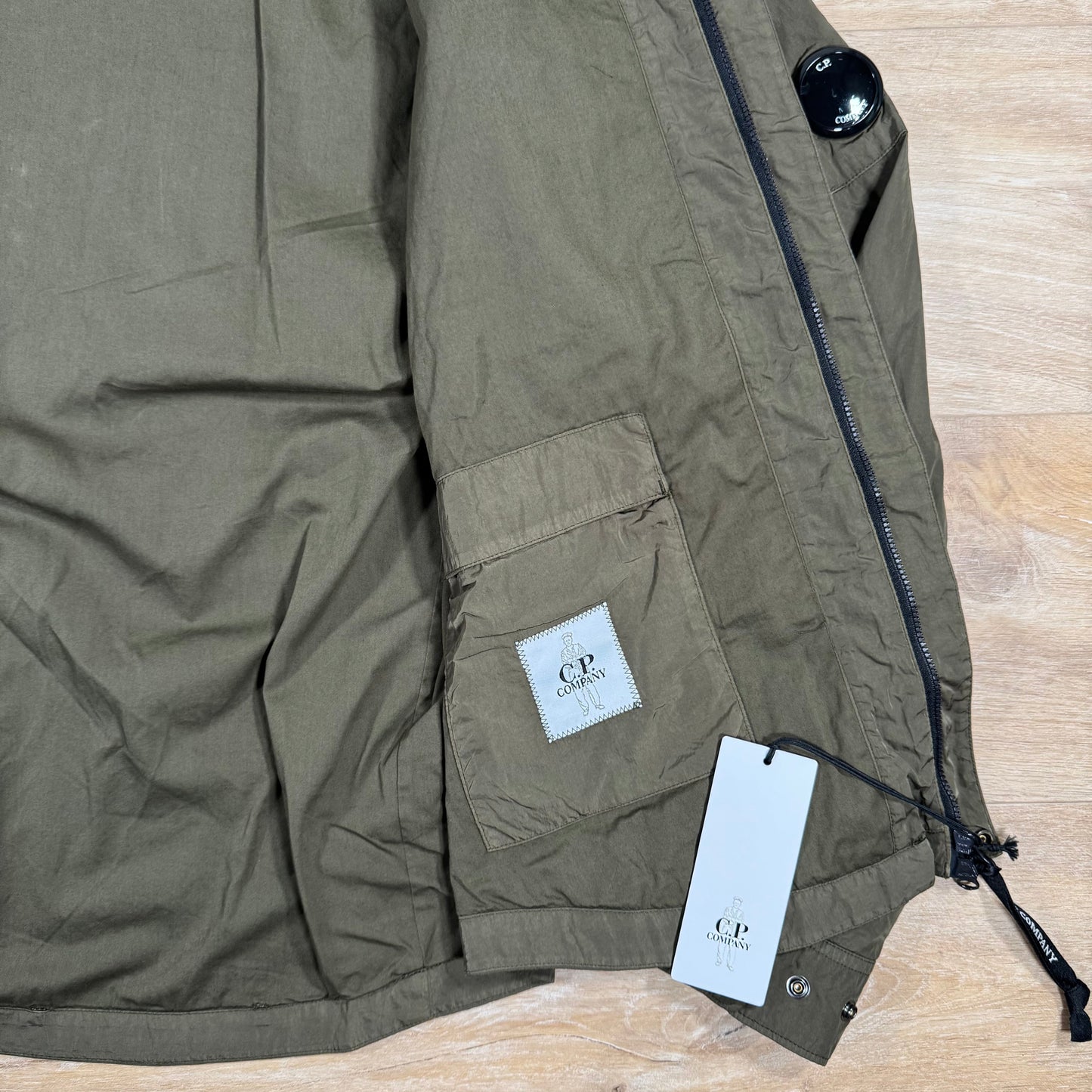 C.P. Company Chrome-R Lens Overshirt in Ivy Green