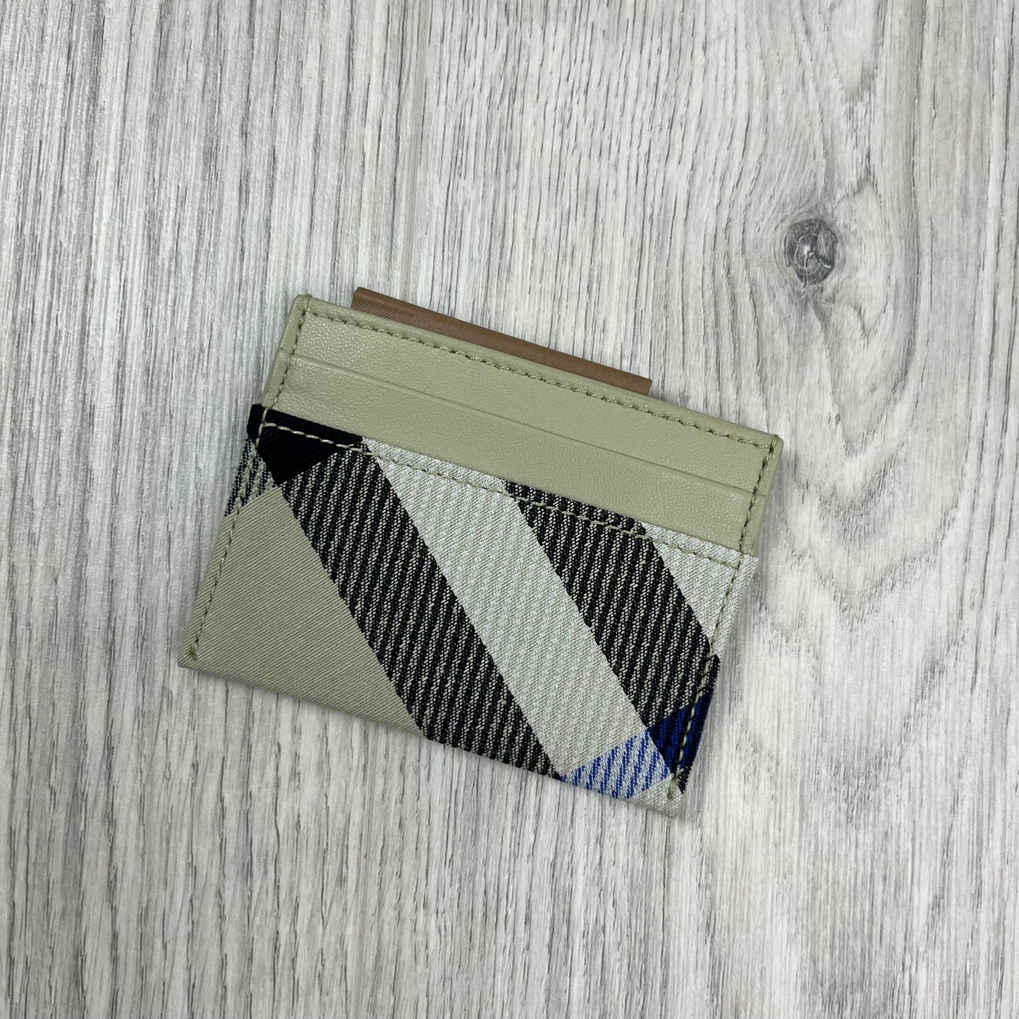 Burberry 'Lichen' Cardholder - Cream