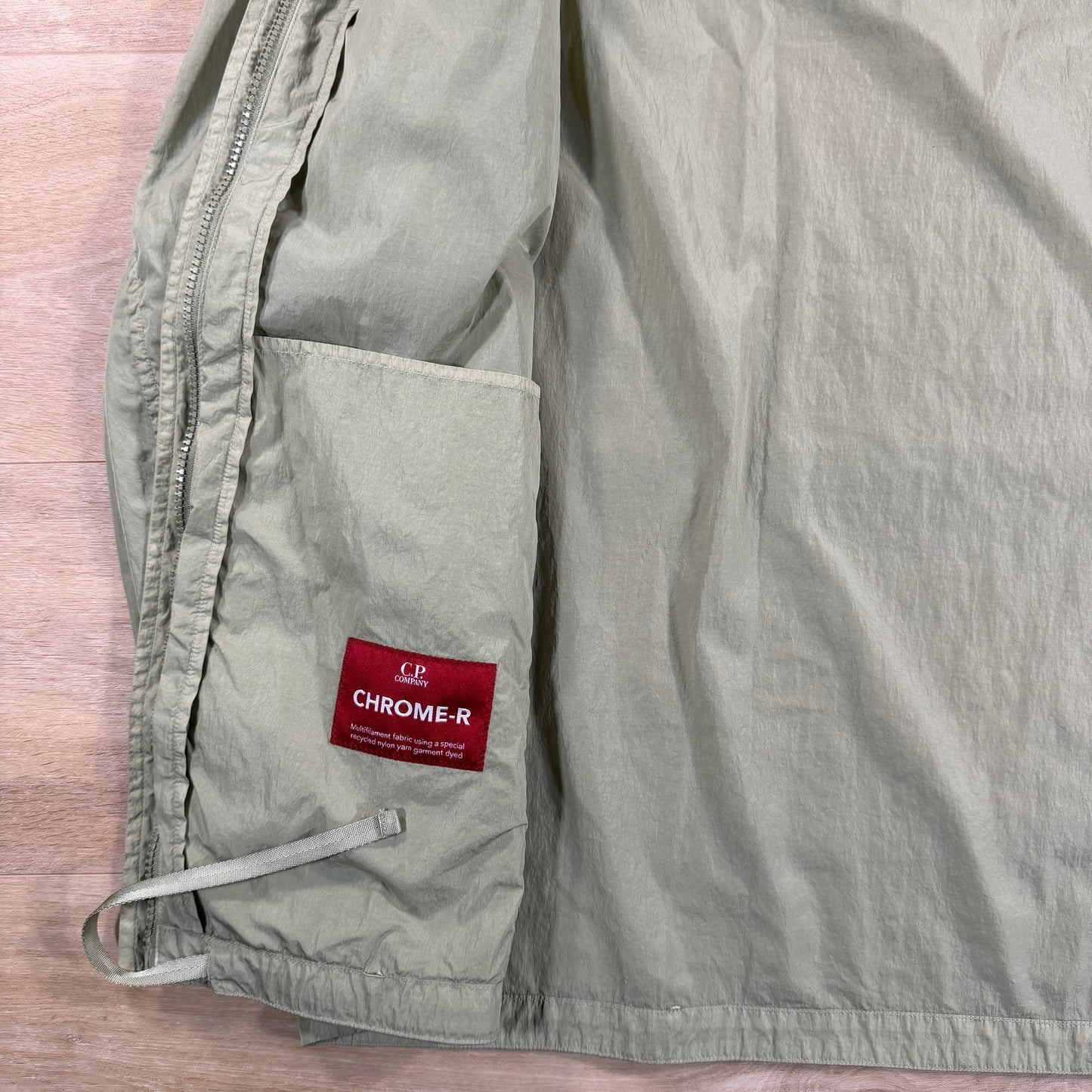 C.P. Company Chrome-R Hooded Lens Overshirt in Moss Gray - Green
