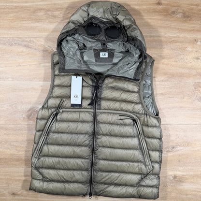C.P. Company D.D. Shell Goggle Down Gilet in Fungi Grey