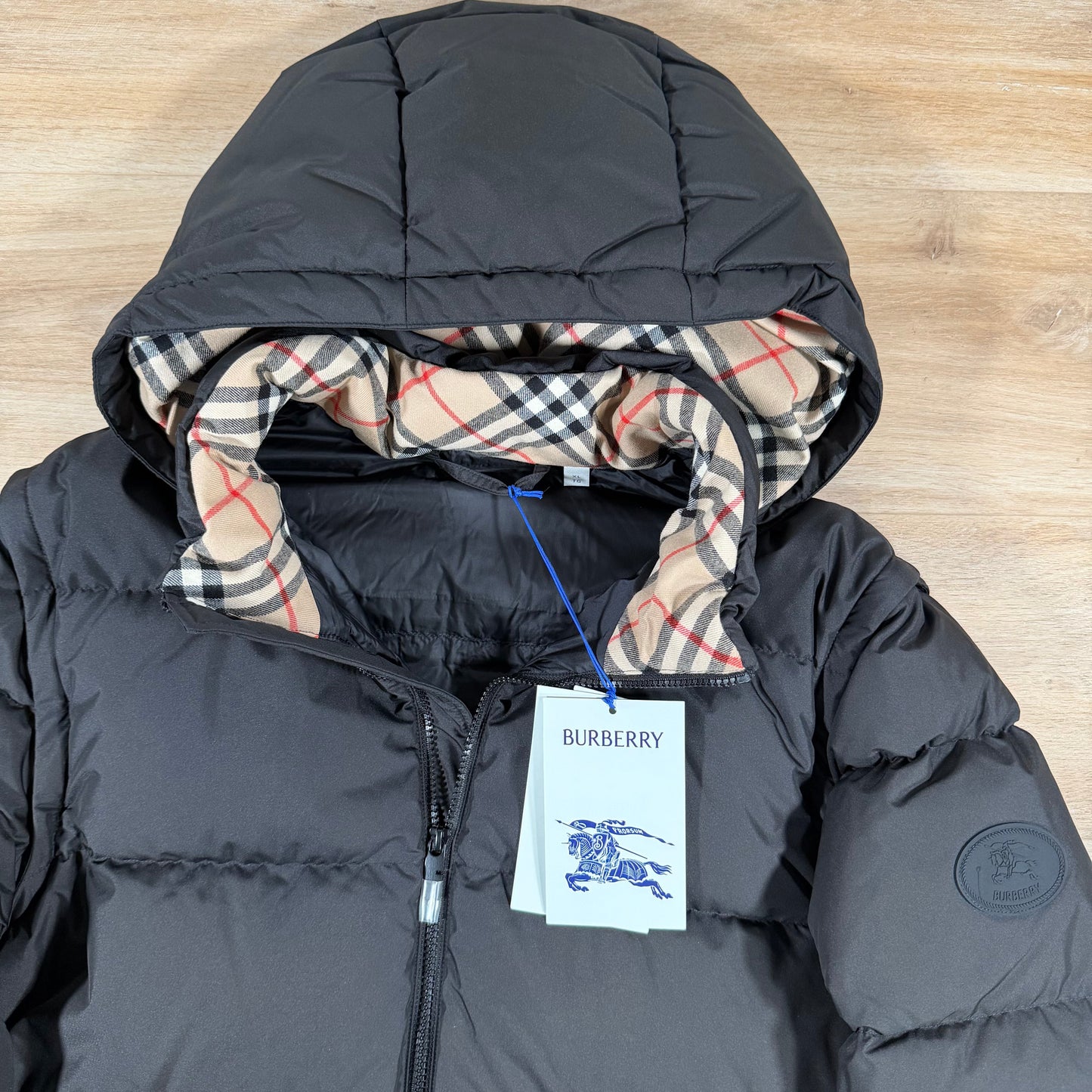 Burberry Detachable Sleeve Puffer Jacket in Black