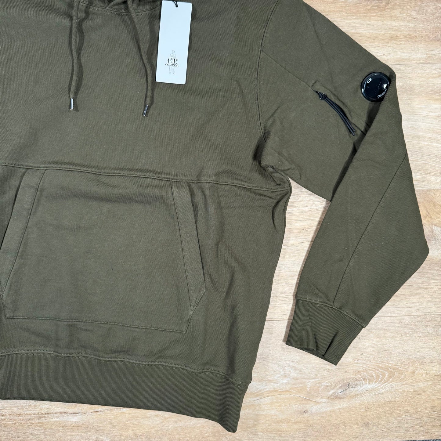 C.P. Company Diagonal Raised Fleece Lens Hoodie in Ivy Green