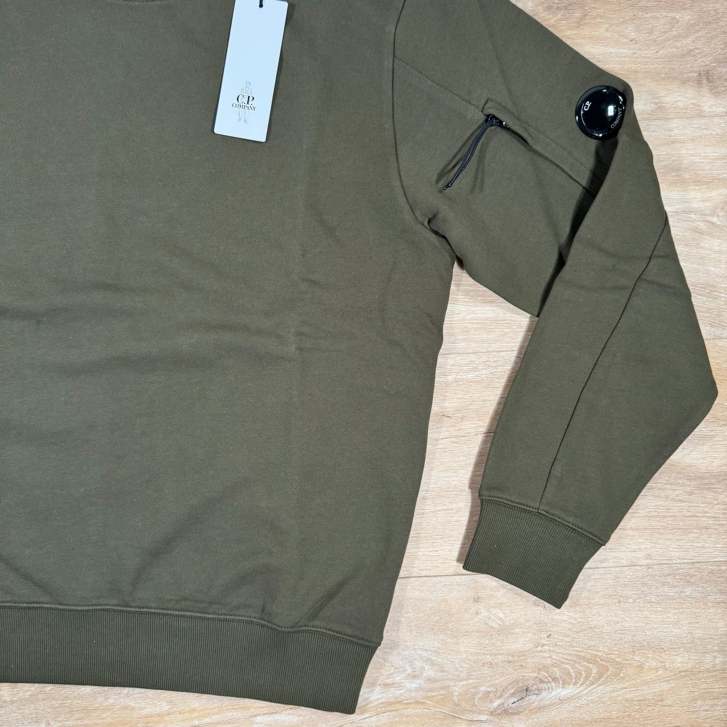 C.P. Company Diagonal Raised Fleece Crewneck Lens Sweatshirt in Ivy Green