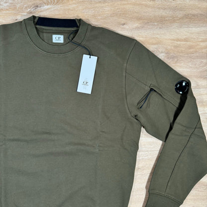 C.P. Company Diagonal Raised Fleece Crewneck Lens Sweatshirt in Ivy Green