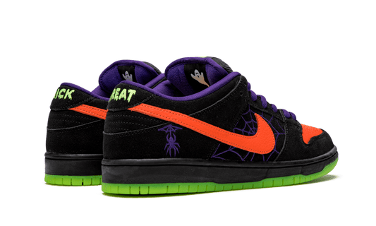 NIKE SB DUNK LOW "NIGHT OF MISCHIEF"