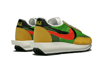 NIKE LD WAFFLE X SACAI GREEN