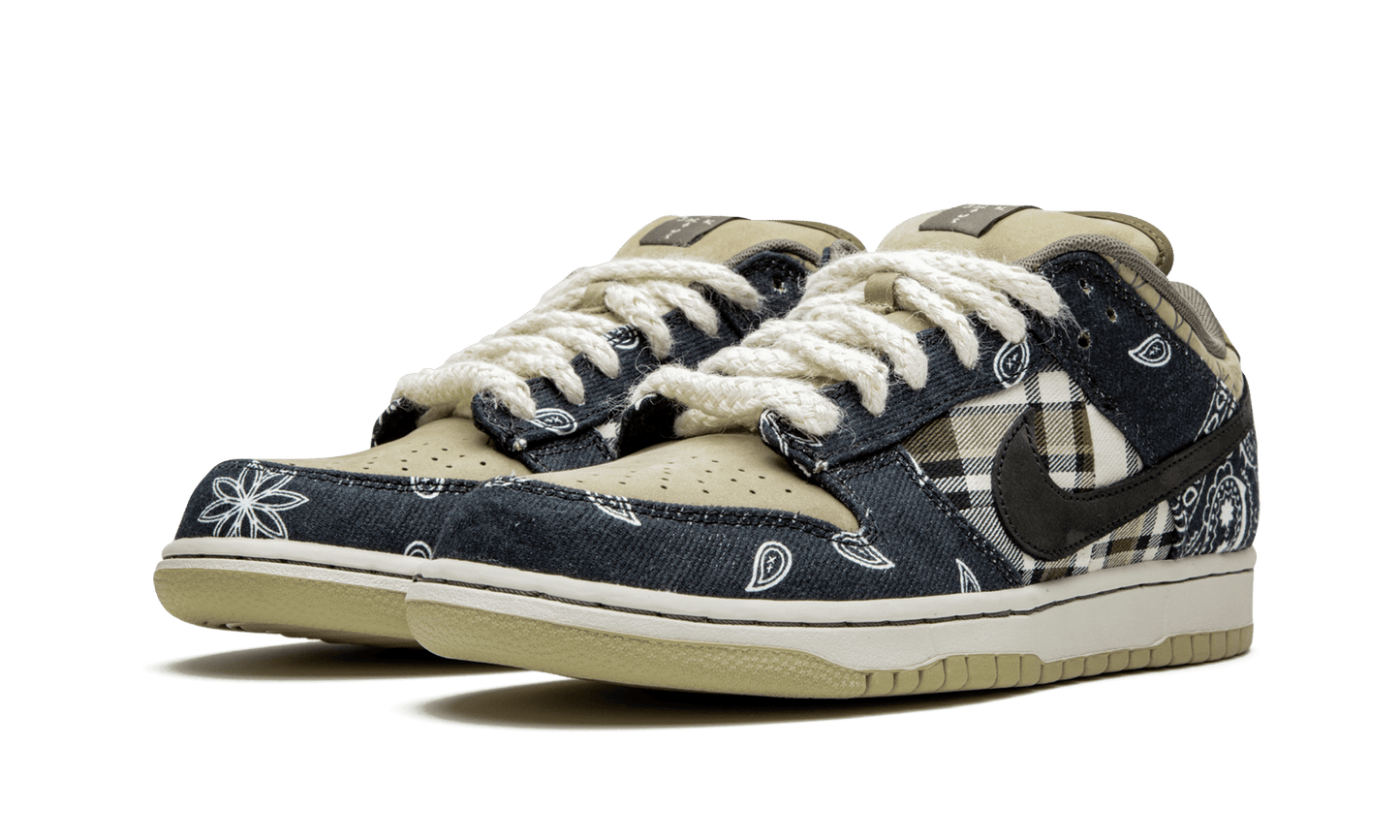 NIKE SB DUNK LOW TRAVIS SCOTT