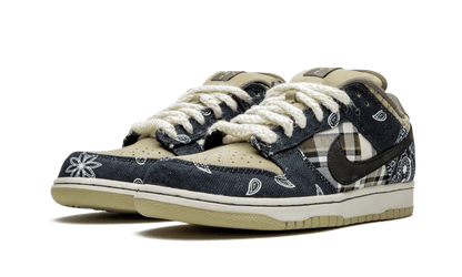 NIKE SB DUNK LOW TRAVIS SCOTT