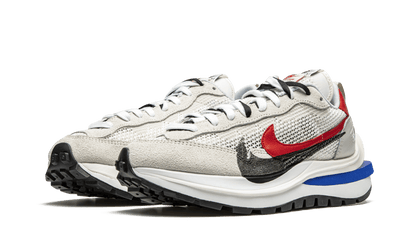 NIKE VAPORWAFFLE X SACAI SPORT FUCHSIA