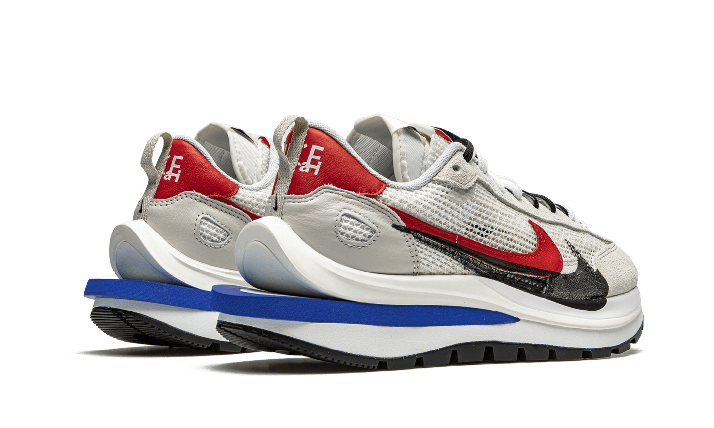 NIKE VAPORWAFFLE X SACAI SPORT FUCHSIA