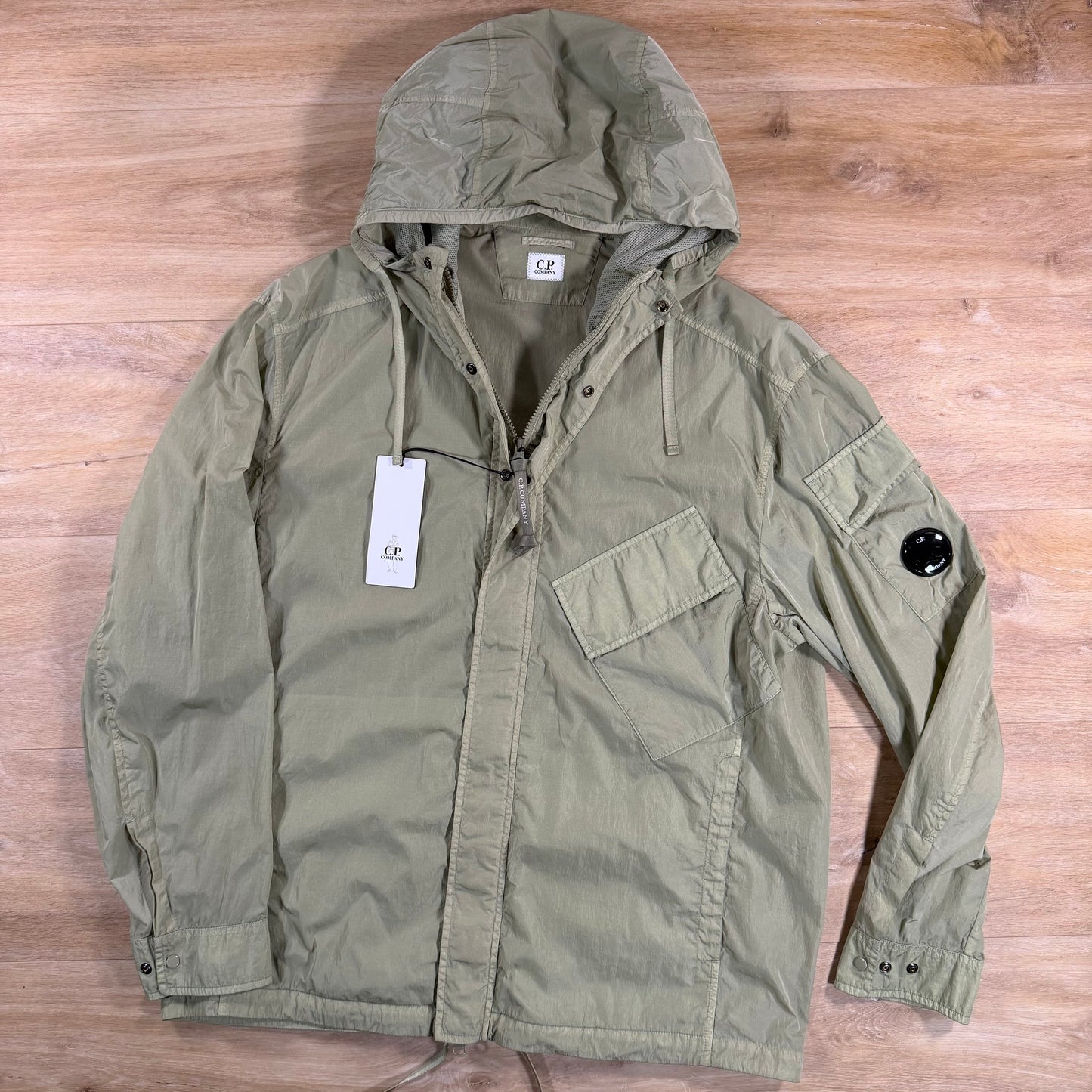 C.P. Company Chrome-R Hooded Lens Overshirt in Moss Gray - Green