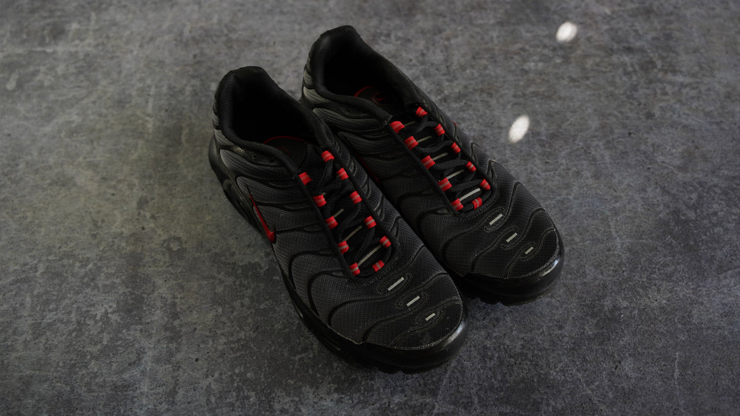 Nike TN Air Max Plus 'Black Gradient Red' (45)