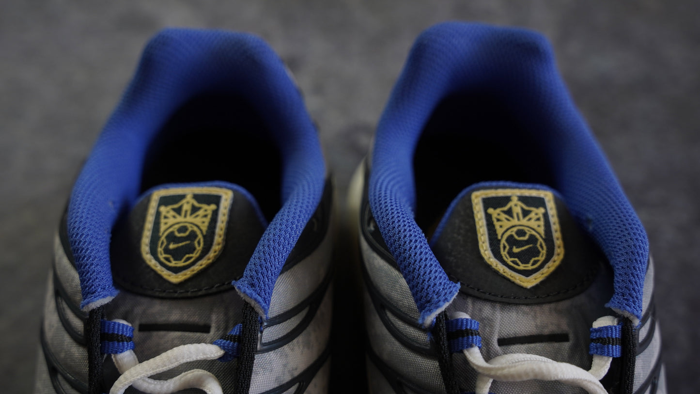 Nike TN Air Max Plus SE Social FC (42.5)