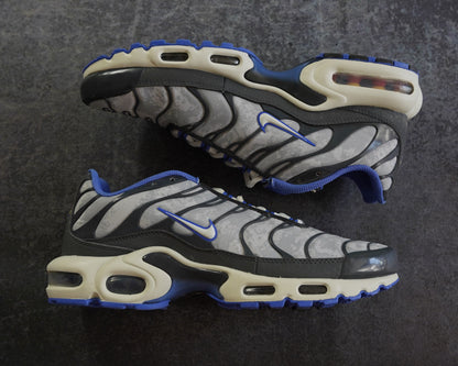 Nike TN Air Max Plus SE Social FC (42.5)