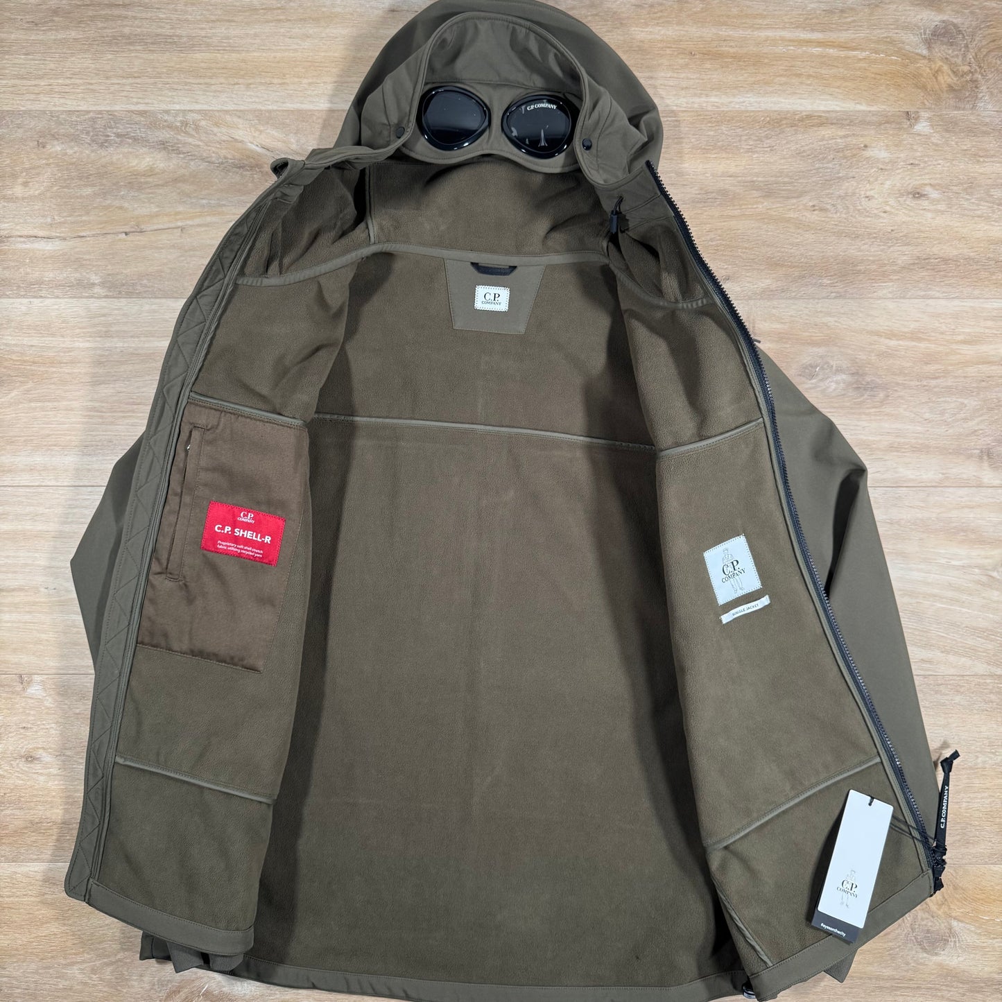 C.P. Company Shell-R Goggle Jacket in Ivy Green