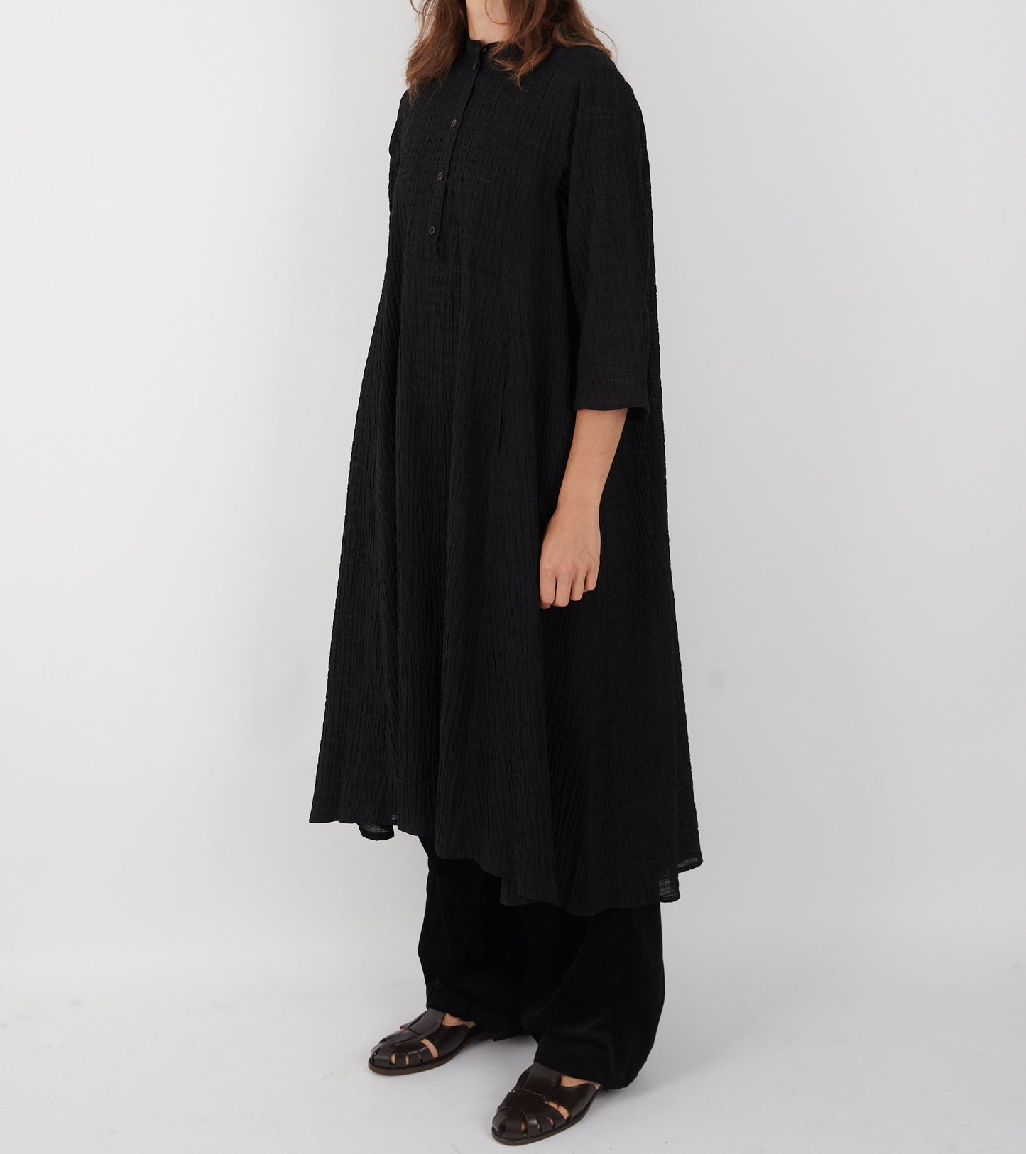 Low Pulse Dress Black