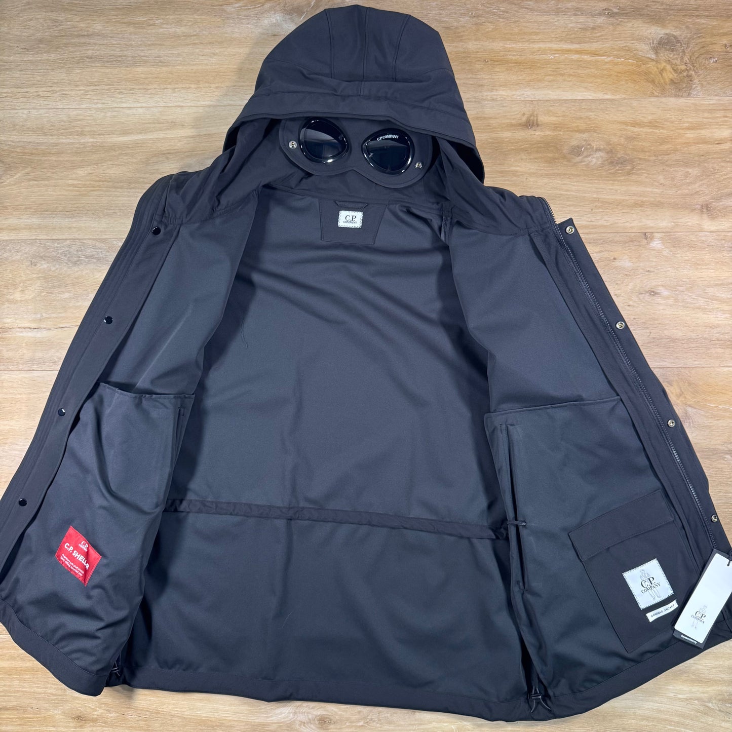 C.P. Company Shell-R Goggle Lens Jacket in Black