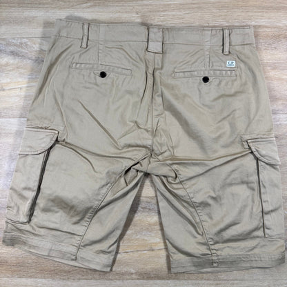 C.P. Company Stretch Sateen Cargo Lens Shorts in Anphora - Beige
