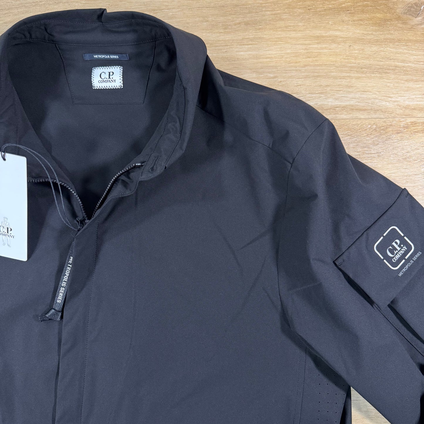 C.P. Company Metropolis Series Metro-Tek Overshirt in Black
