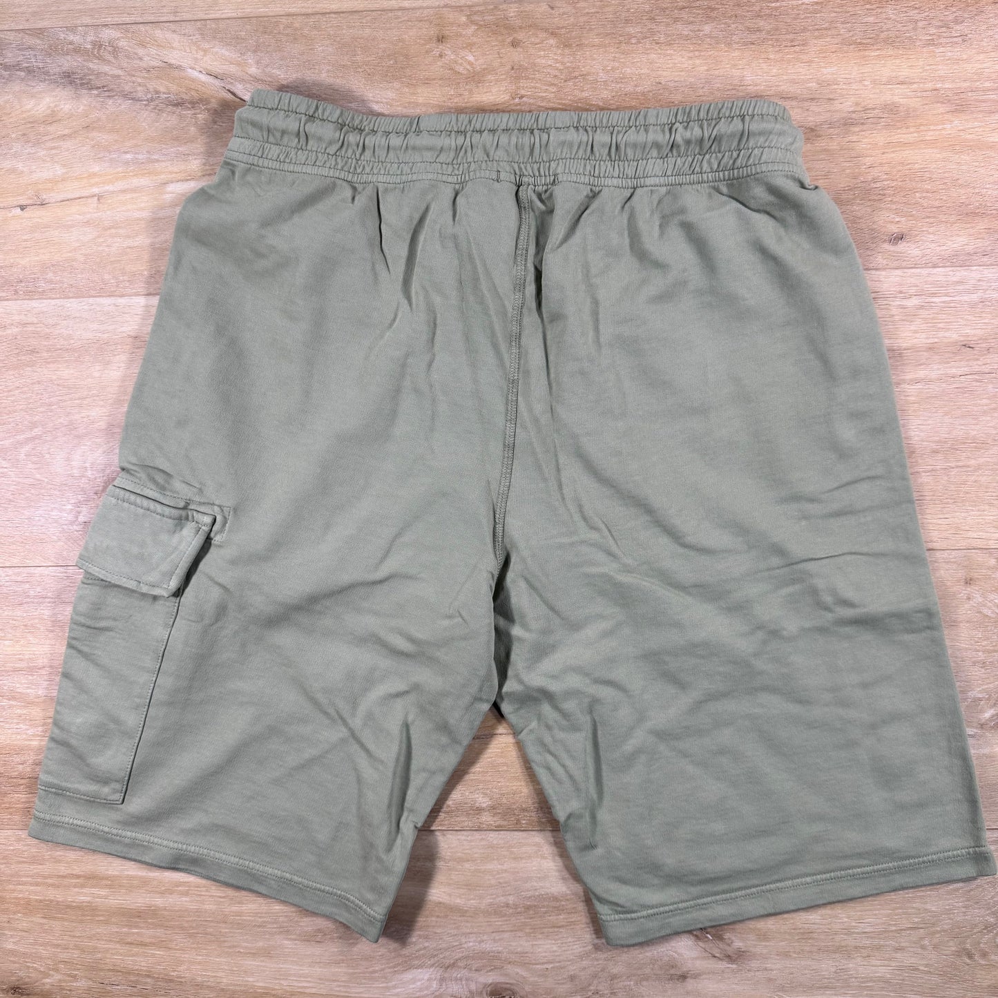 C.P. Company Light Fleece Cargo Lens Shorts in Moss Gray - Green