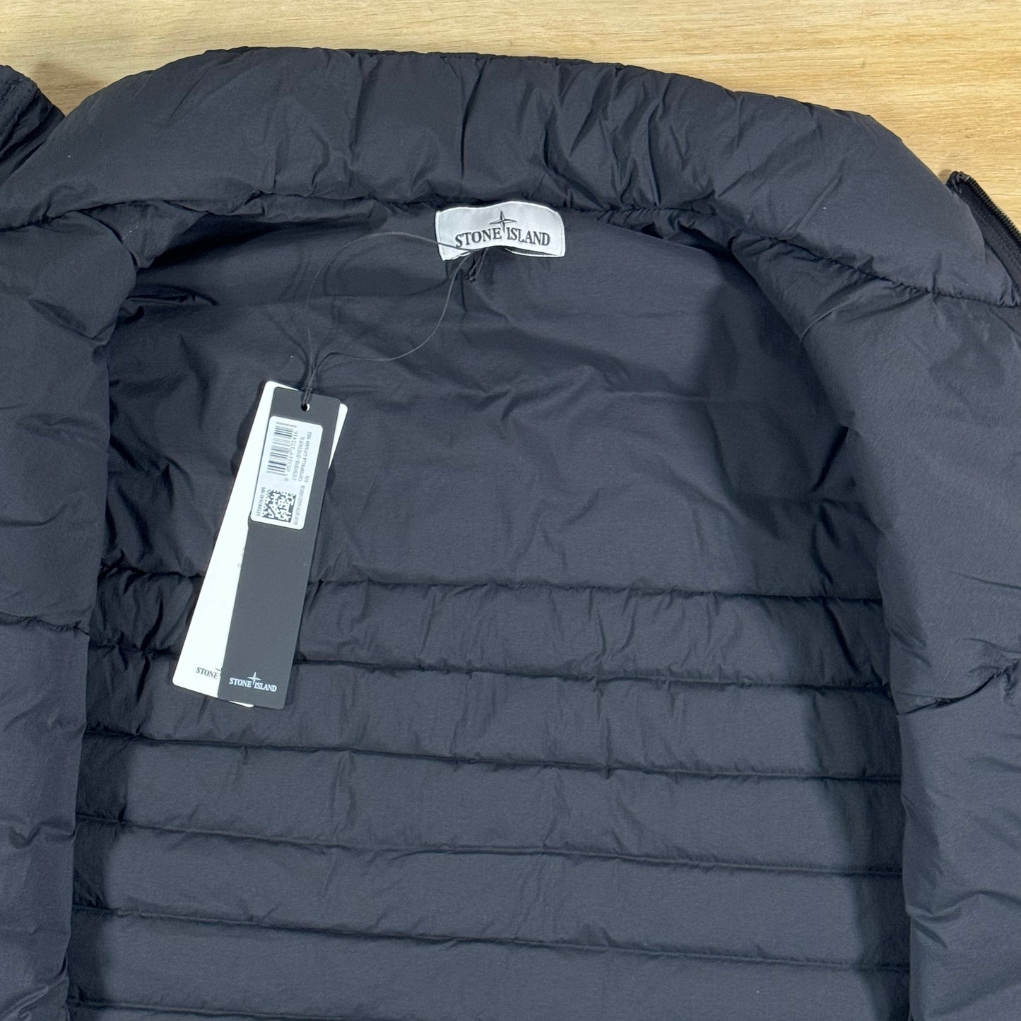 Stone Island Seamless Tunnel Down-TC Stand Collar Jacket in Black