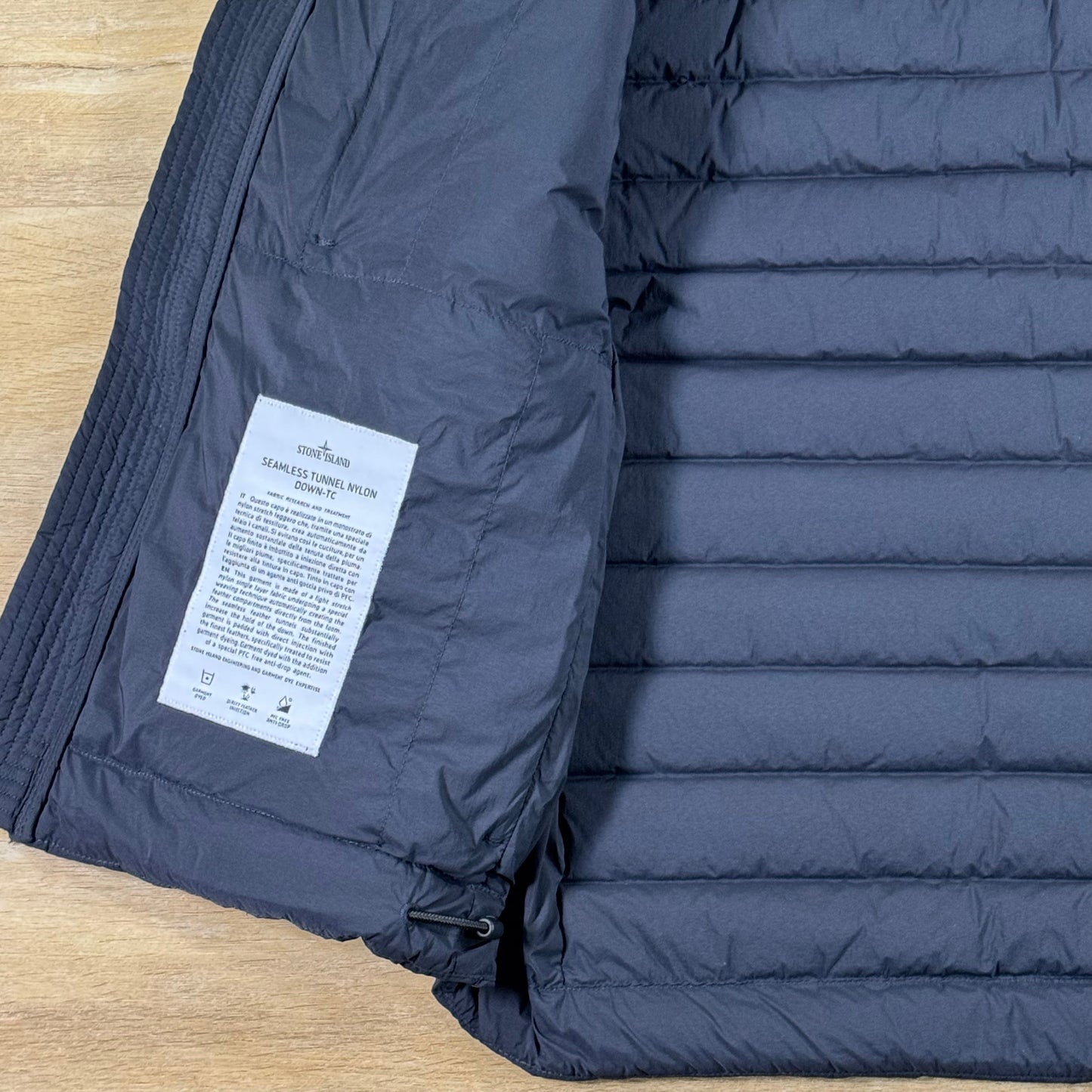 Stone Island Seamless Tunnel Down-TC Stand Collar Jacket in Navy