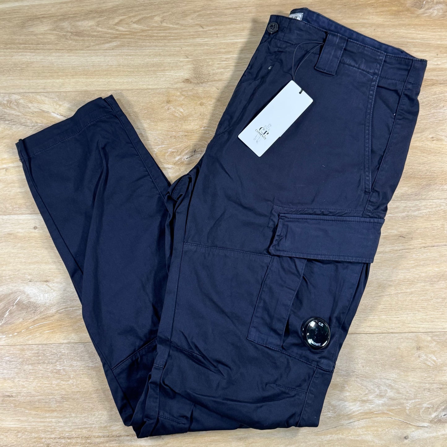 C.P. Company Stretch Sateen Ergonomic Lens Cargo Pants in Navy