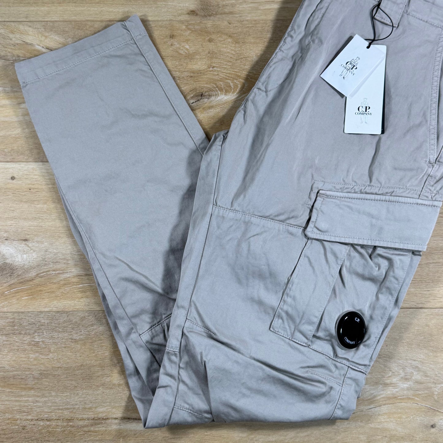 C.P. Company Stretch Sateen Ergonomic Lens Cargo Pants in Dove