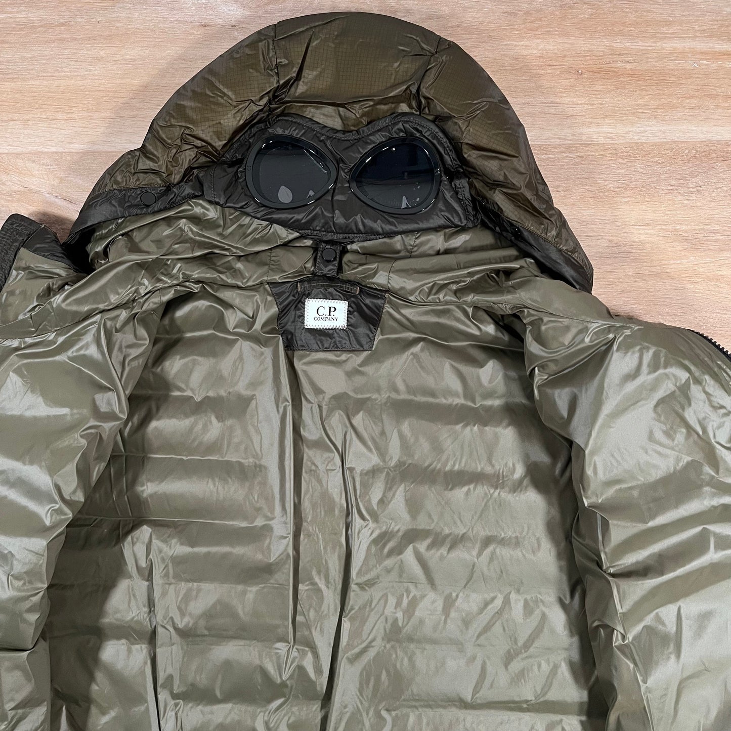 C.P. Company D.D. Shell Goggle Down Jacket in Ivy Green